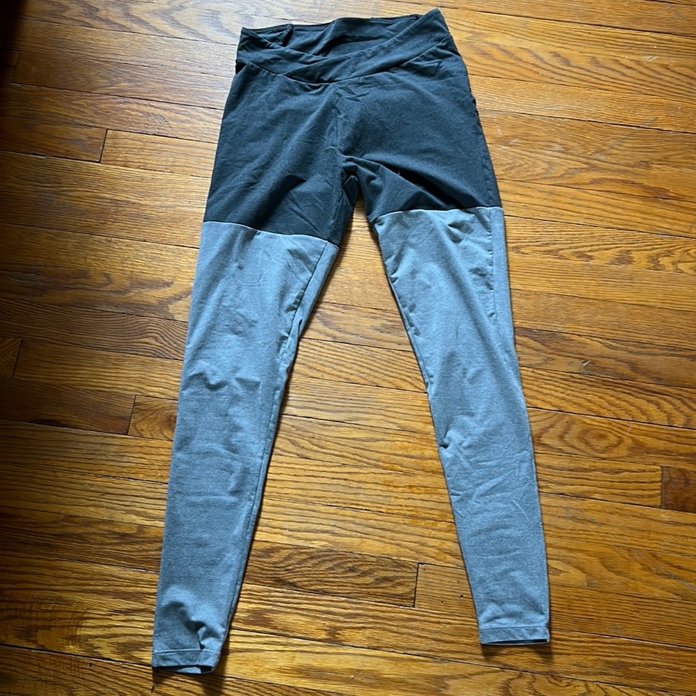 Gym shark two tone legging